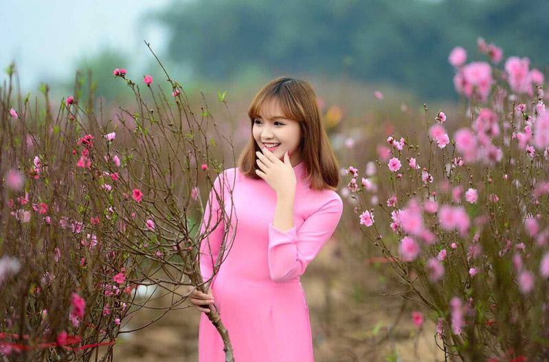Tết 2025 mặc màu gì theo tuổi, những màu sắc chung mang lại may mắn và ý nghĩa ngày Tết